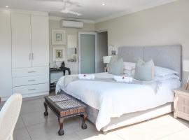 66 On Monzali 4 Star Luxury Guesthouse, hotel v mestu Hilton