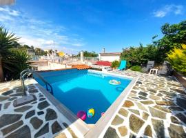 Nice house close to the sea, hotel din Mati