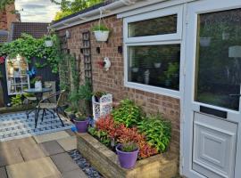 Nett'Als Lodge Studio Apartment, hotel sa Derby