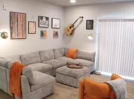 Cozy King Bds, Sectional, Heated Pool, Bike Lift