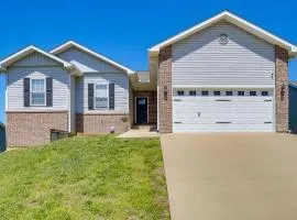Deck & Large Yard! Family Haven in Cape Girardeau
