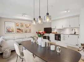 Bright and modern 2-room apartment, Central to Oslo S, Quiet