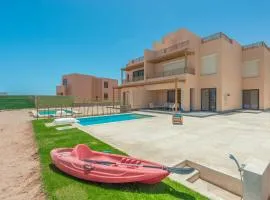 Fantastic 3BR Twin Villa in Ancient Hill Lagoon Heated Pool