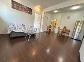 Spacious 2 Bedroom Suite in Burnaby Free Parking, Full Kitchen, Near Transit