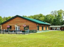 올드 포지에 위치한 호텔 Adirondack Lodge Old Forge