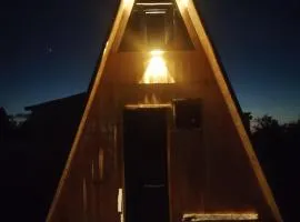 Cozy Lakefront Cabin - Myselim