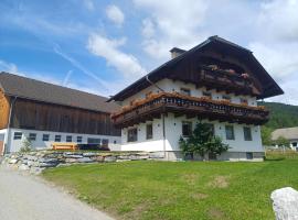 Ferienwohnungen Guglhof Mariapfarr, hotel i Mariapfarr
