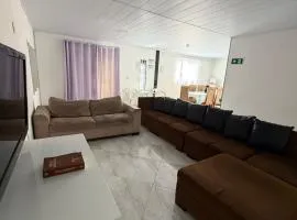 Quarto privado simples para o público masculino em acomodação compartilhada