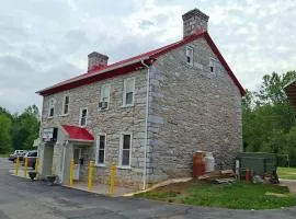 Hometown Inn Staunton VA near Hwy 11