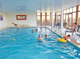 Domaine Du Val, three-star hotel in Grand-Laviers