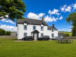 Dunallan Farm Cottage with Optional Hot Tub & Stunning Views