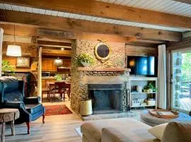 Cabin Near Boone w/ Hot Tub & Mountain Views
