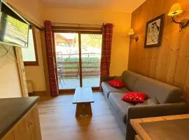 Risoul T2 6 pers Piscine et sauna Skis aux pieds