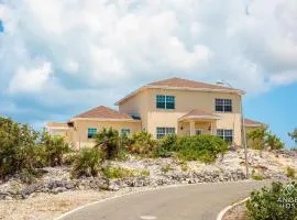 Charming Guest House near Chalk Sound and the Beach