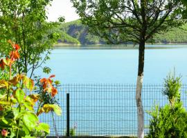 Lake of Diber, hotell i Debar