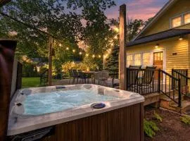Sunny Side Cottage - Hot Tub - Fire Pit- Family Friendly