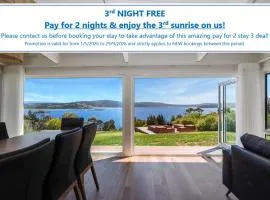 180 Degrees - Amazing Bay Views