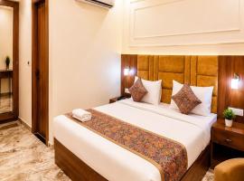 Hotel Royal Residency - #Prem mandir#chaar Dhaam #Inhouse Parking #Free internet #Hygiene Guarantee, готель у місті Вріндаван