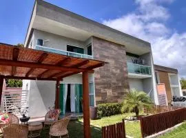 Linda casa duplex aconchegante e familiar