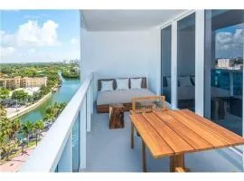 1 Hotel 1BR 1 and a half BA Beachfront Residence with Balcony