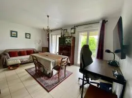 Appartement avec terrasse et parking - 2 pers. - FR-1-495-160