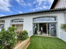 Logement mitoyen au centre-ville - 4 pers. - FR-1-495-159