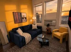 Downtown 2BR Stay 4 Min to Milwaukee Public Market