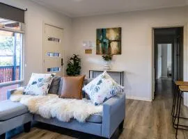 StayAU Cozy 3BR Getaway Near Westfield Knox