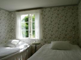 Uddens Bed & Breakfast, hotell i Öregrund