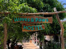 Waves & Paws Hostel, хотел в Аругам Бей