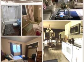 Trailhead Room - Near Mendenhall Glacier, Trails, and Conveniences - DISCOUNTS ON TOURS!, hotel din Mendenhaven