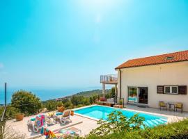 Holiday Home Kvarner With Heated Pool - Happy Rentals, ξενοδοχείο σε Ičići
