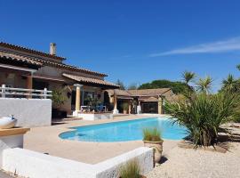 Gîtes de l'Hacienda 5, Hotel in Alès