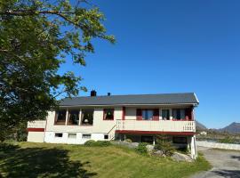 House by the sea, Ballstad Lofoten, hotel a Ballstad