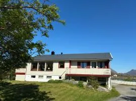 House by the sea, Ballstad Lofoten