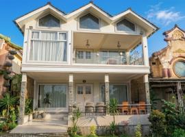 Villa Dalia Puncak Na6-18, hotelli kohteessa Cikundul