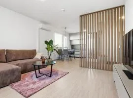Modern Apartment near Airport with free Parking