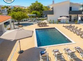 Villa Solarys - Moradia Moderna com Piscina Aquecível em Albufeira