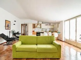 Cosy-silence apartment with parking Lake MAGGIORE
