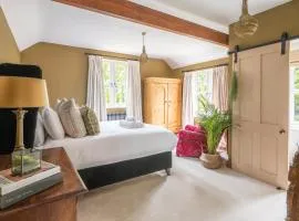 Medina Cottage | Hickling | Sleeps 5 | Stylish |