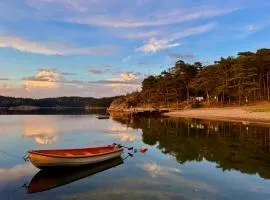 Hällestrand Vandrarhem - Lägenhet "Laxen"