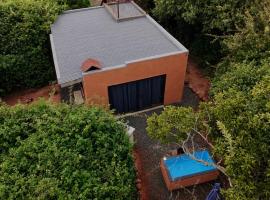 Hartbeest Bush Stay #26, hotel in Kosmos