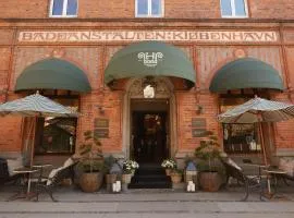 Ascot Hotel