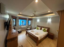 Star Guesthouse, hotel a Patong Beach