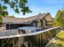 Holiday Home Roska - 1-3km from the sea by Interhome