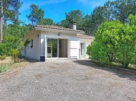 Holiday Home Hibiscus 10 by Interhome