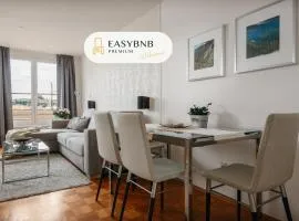 ROY 2BR Apt with Prague Castle View, Parking & AC by EasyBNB Premium
