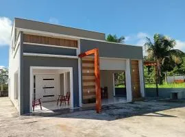 Casa ideal 6 quatros sendo 4 suítes 2 km do centro