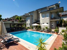 No 14 HOTEL GÖCEK، فندق في غوجيك