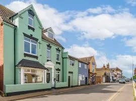 Logan Lodge, Great Yarmouth - for your large group!